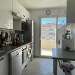 Duplex Centre *