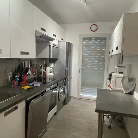 Duplex Centre *